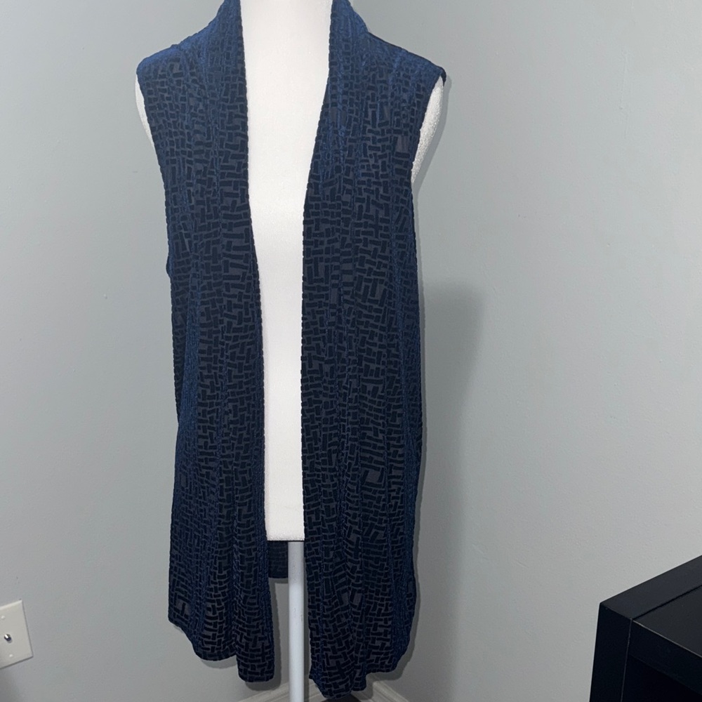 Susan Graver Midnight Blue Textured sleeveless open front Cardigan velvet